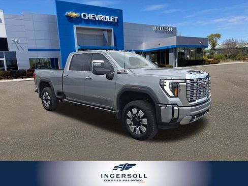 Used 2025 GMC Sierra 2500 Denali w/ Denali Reserve Package AWD/4WD image 1