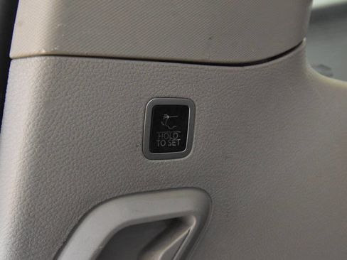 Used 2022 Jeep Wagoneer Series II image 38