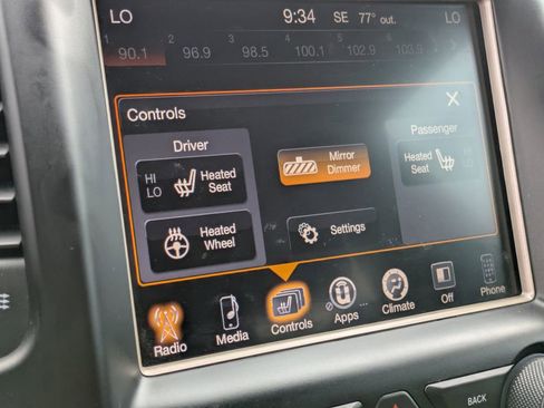 Used 2016 Jeep Grand Cherokee Laredo 75th Anniversary image 30