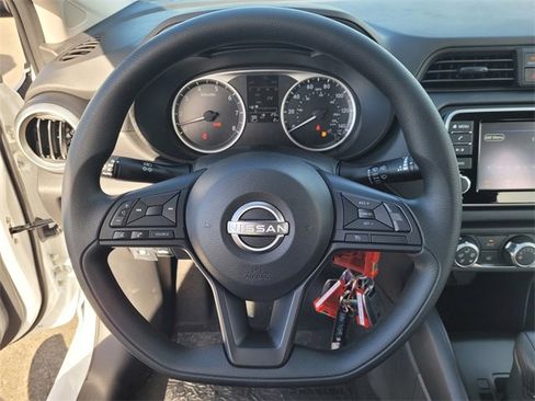 New 2025 Nissan Versa S image 9