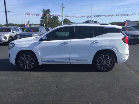 Used 2018 GMC Terrain Denali w/ GMC Pro Grade Package AWD/4WD image 2