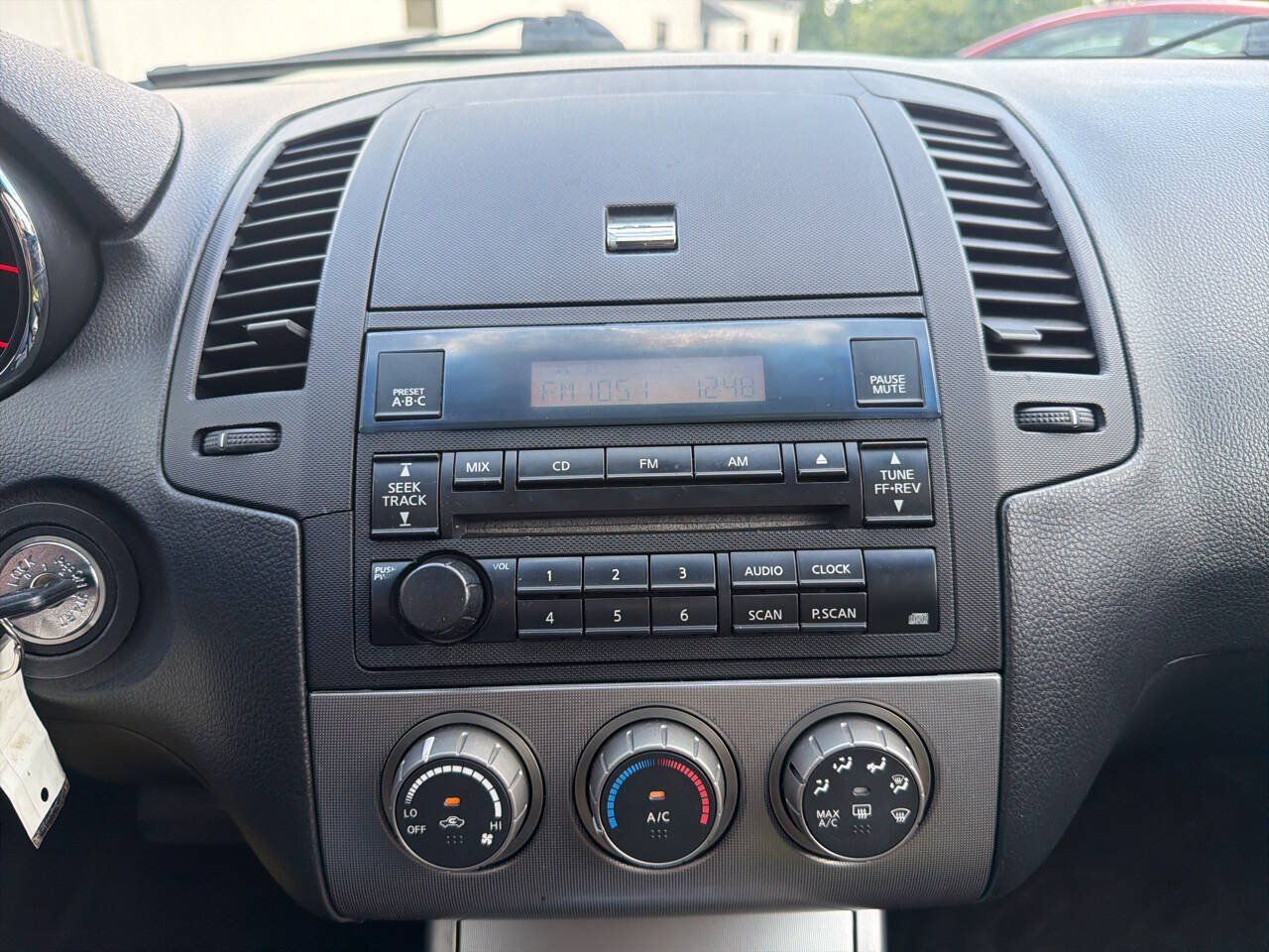 Used 2005 Nissan Altima 2.5 S w/ (F01) Convenience Pkg FWD image 13