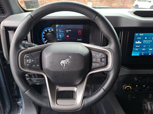 Used 2023 Ford Bronco Black Diamond image 18