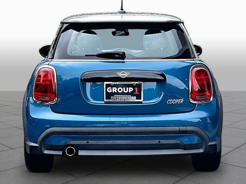 Used 2022 MINI Cooper 2-Door Hardtop FWD image 5