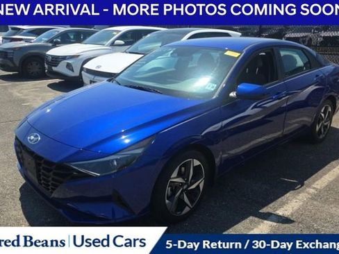 Used 2023 Hyundai Elantra SEL w/ Convenience Package FWD image 3