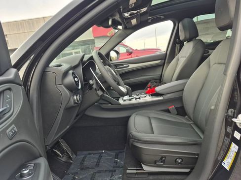 New 2025 Alfa Romeo Stelvio Sprint AWD/4WD image 10