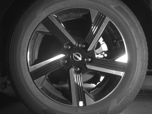 Used 2025 Nissan Sentra SV FWD image 14