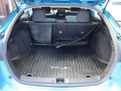 Used 2019 Toyota Prius LE image 32