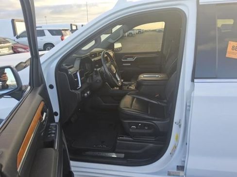 Used 2022 GMC Sierra 1500 Denali image 3