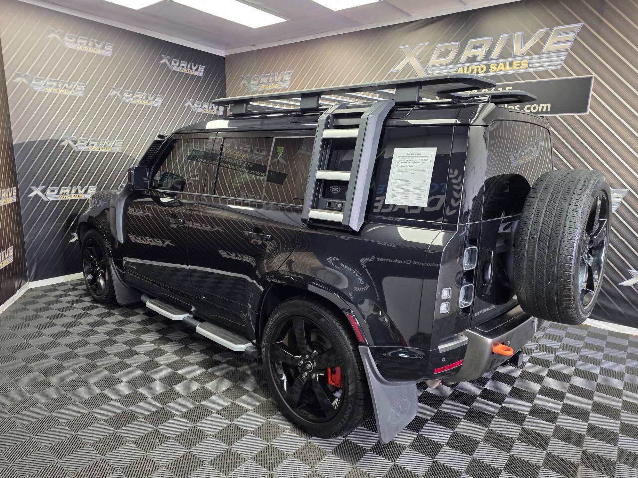 Used 2022 Land Rover Defender 110 X AWD/4WD image 14