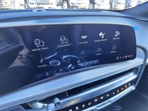 New 2026 Cadillac Lyriq Luxury image 19