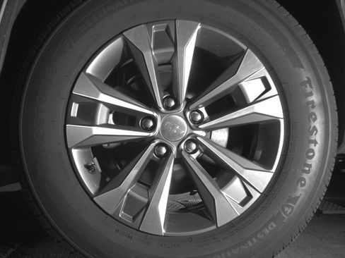 Used 2025 Chevrolet Equinox LT image 11