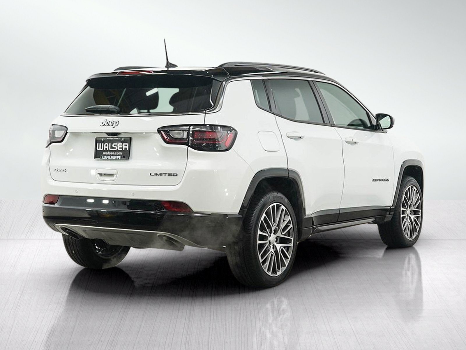 Used 2023 Jeep Compass Limited w/ Elite Group AWD/4WD image 5