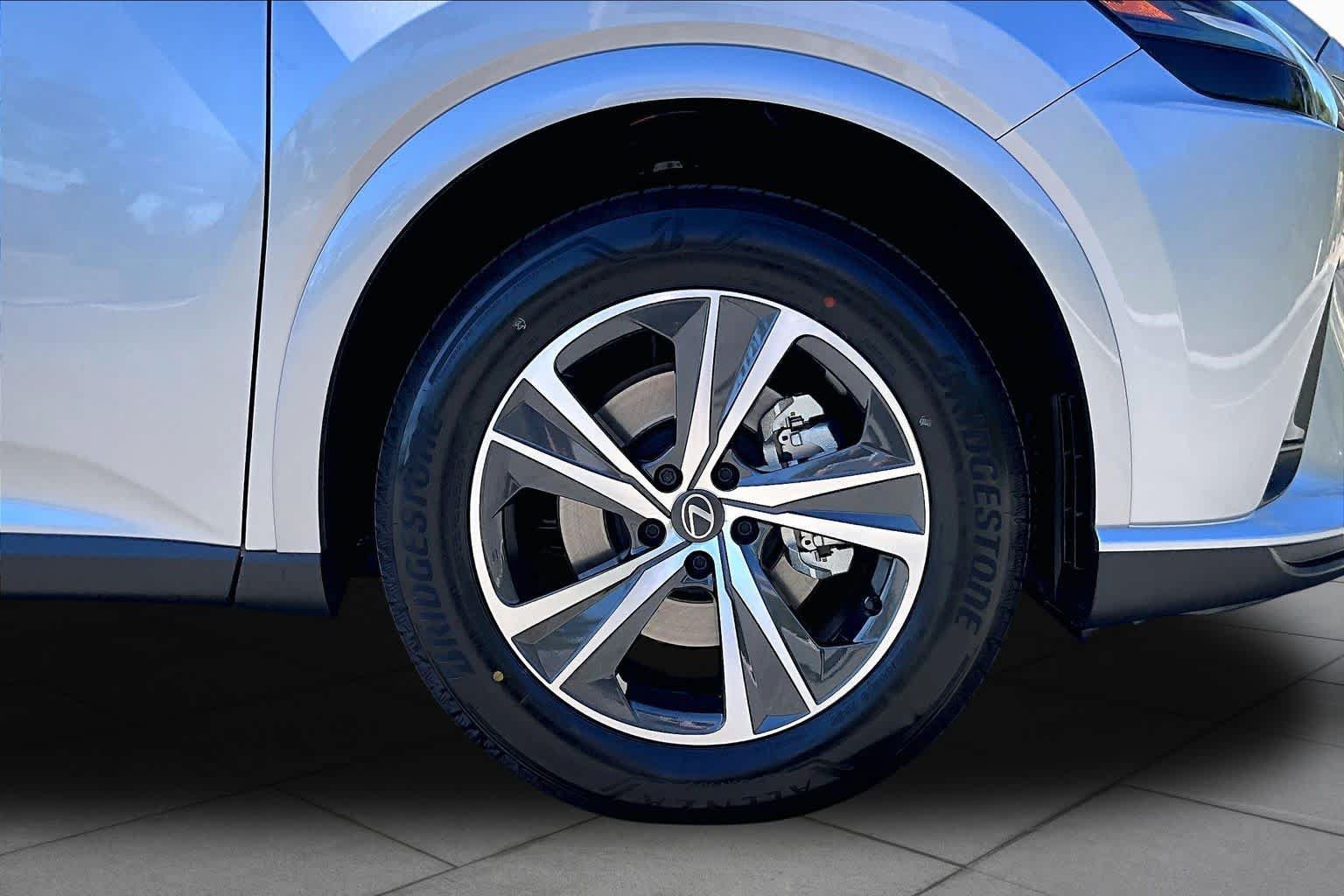 New 2026 Lexus RX 350 Premium FWD image 9