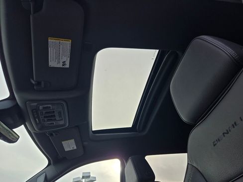 New 2025 GMC Sierra 2500 Denali w/ Denali Reserve Package image 7