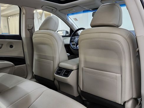 Used 2017 Acura RLX w/Technology Pkg image 19