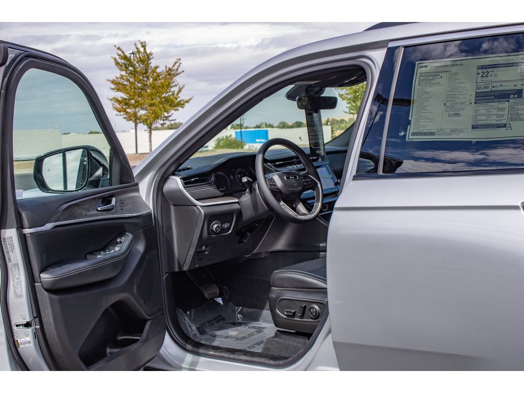New 2026 Jeep Grand Cherokee Limited AWD/4WD image 26