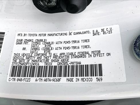 Certified 2023 Toyota Tacoma SR5 AWD/4WD image 33
