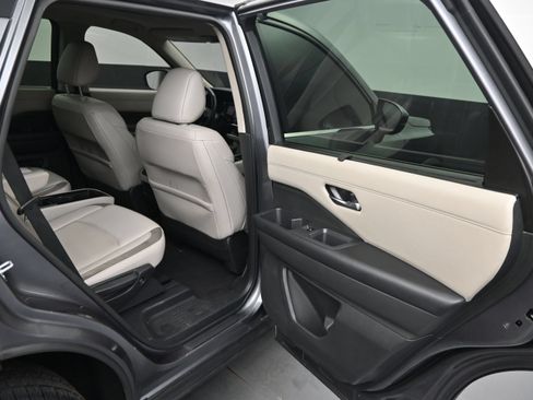 Used 2022 Nissan Pathfinder SL w/ SL Premium Package AWD/4WD image 10