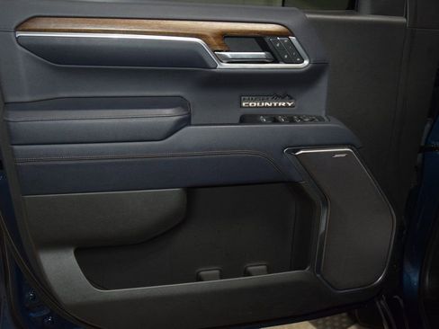 Used 2022 Chevrolet Silverado 1500 High Country w/ High Country Premium Package image 45