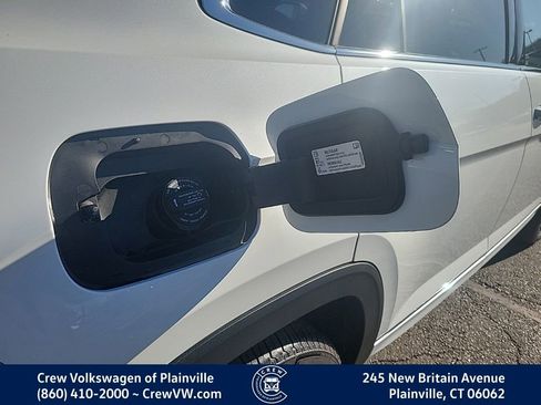 Certified 2025 Volkswagen Atlas Cross Sport SEL Premium R-Line image 32