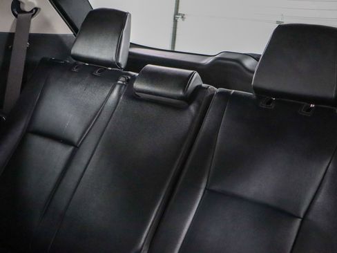 Used 2024 Toyota Highlander XLE image 27