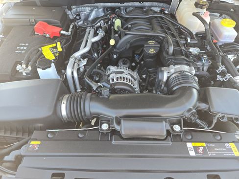 Used 2025 Jeep Wrangler Unlimited Sport AWD/4WD image 34