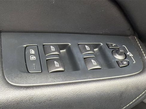 Certified 2024 Volvo XC60 B5 Ultimate w/ Climate Package image 15