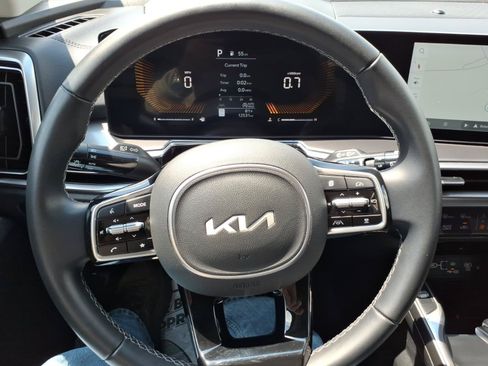 Used 2025 Kia Sorento S AWD/4WD image 17