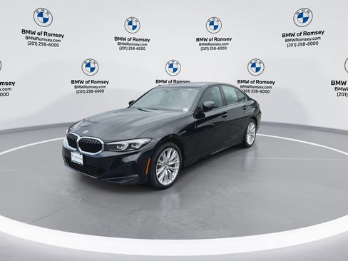 Used 2023 BMW 330i xDrive Sedan w/ Convenience Package AWD/4WD image 4