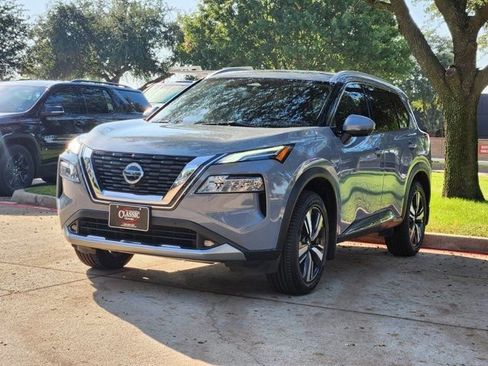 Used 2021 Nissan Rogue Platinum image 12