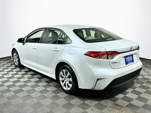 Certified 2025 Toyota Corolla LE FWD image 5