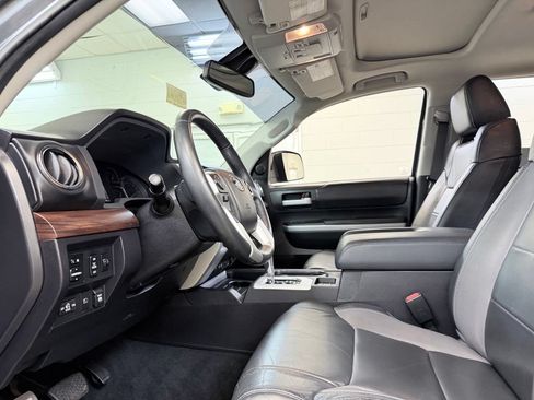Used 2021 Toyota Tundra Limited w/ Limited Premium Package AWD/4WD image 17