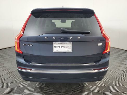 Certified 2024 Volvo XC90 T8 Ultimate w/ Lounge Package image 7