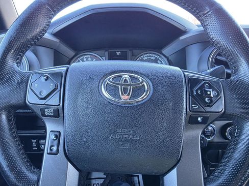 Used 2017 Toyota Tacoma TRD Off-Road image 17