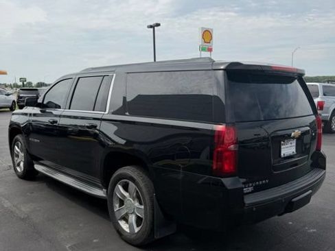 Used 2015 Chevrolet Suburban LT w/ Luxury Package AWD/4WD image 6
