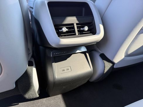 Used 2024 Cadillac Lyriq Luxury RWD image 16
