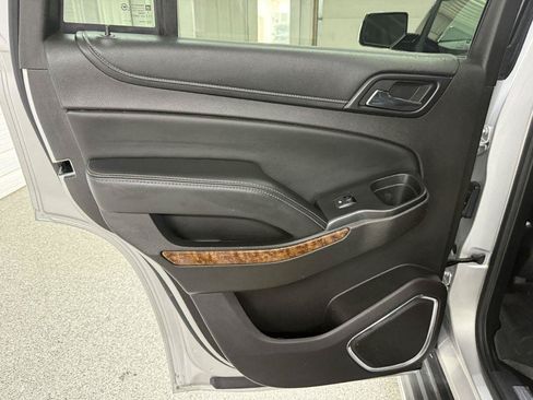 Used 2016 Chevrolet Tahoe LTZ AWD/4WD image 35
