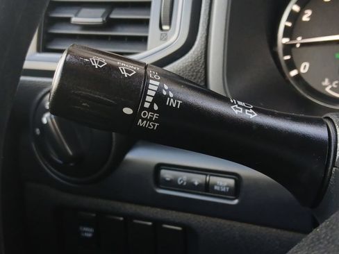 Used 2020 Nissan Titan S w/ S Utility Package RWD image 9