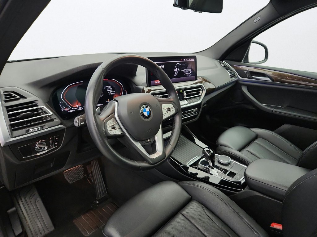 Used 2024 BMW X3 xDrive30i AWD/4WD image 9