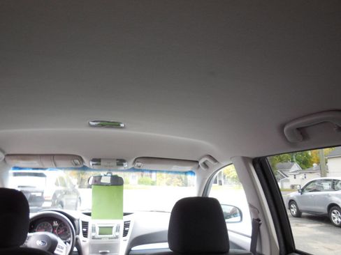 Used 2014 Subaru Outback 2.5i Premium image 11