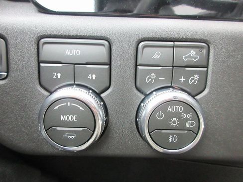 New 2026 GMC Sierra 1500 Elevation w/ Elevation Premium Package AWD/4WD image 19