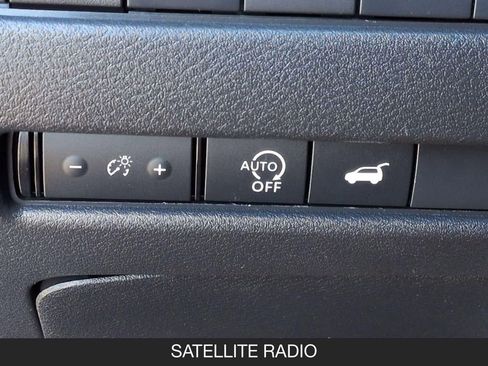 Certified 2025 Nissan Rogue SV FWD image 21
