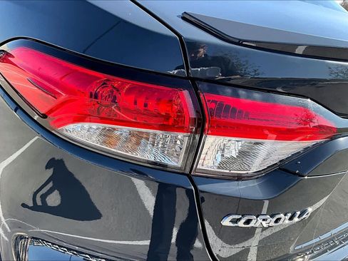 Used 2025 Toyota Corolla SE image 29