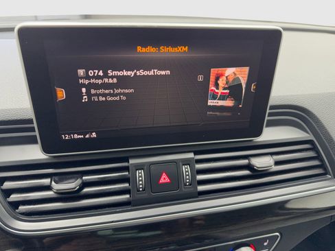Used 2018 Audi Q5 Prestige w/ Prestige Package AWD/4WD image 27