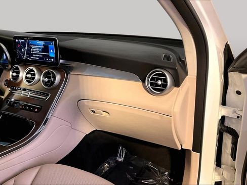Certified 2022 Mercedes-Benz GLC 300 4MATIC image 19