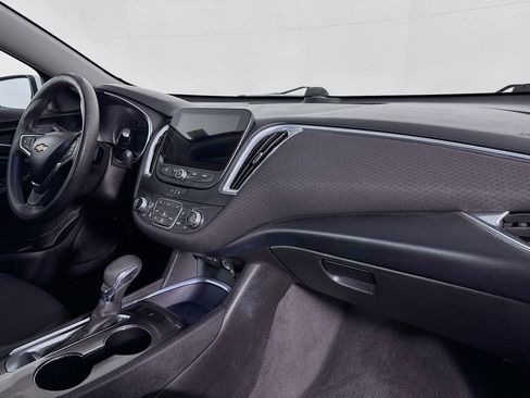 Used 2021 Chevrolet Malibu LT image 29