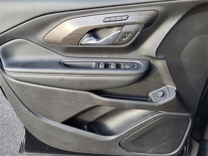 Used 2024 GMC Terrain SLT