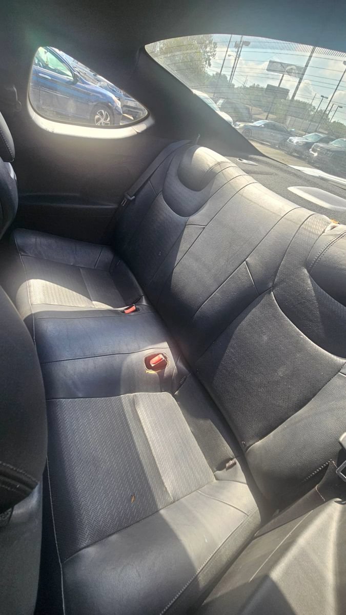Used 2013 Hyundai Genesis 3.8 RWD image 5