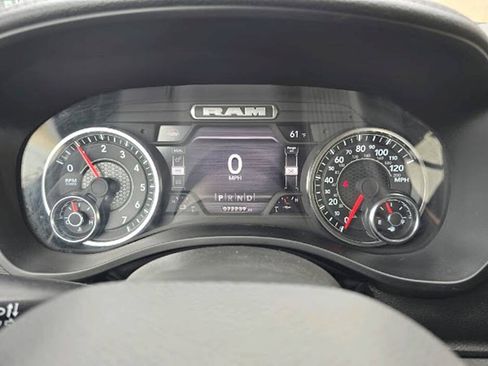 Used 2024 RAM 1500 Laramie AWD/4WD image 11